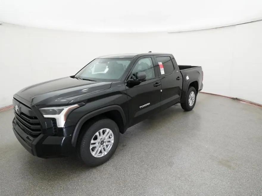 2026 Toyota Tundra SR5 CrewMax photo 1