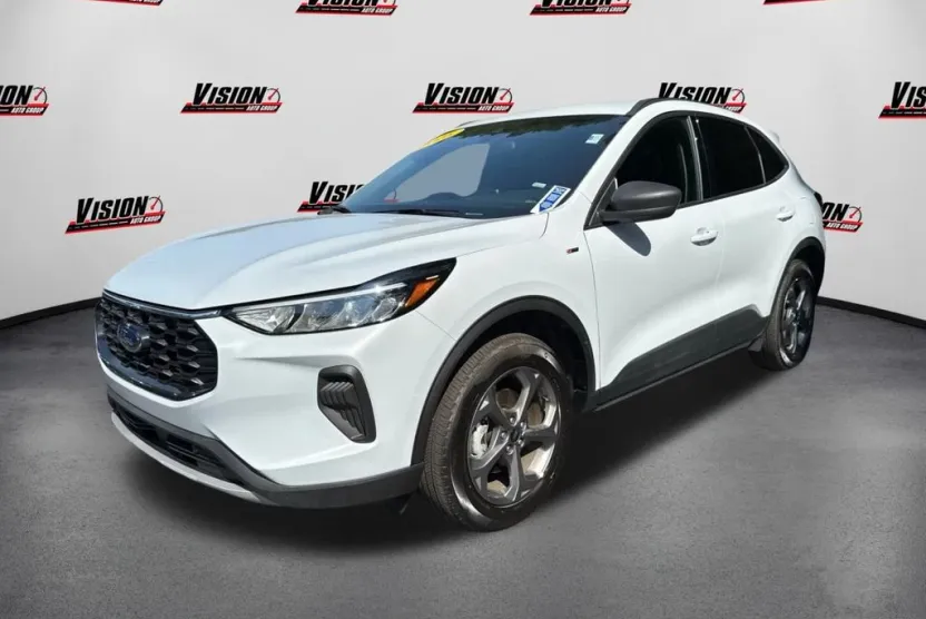 2025 Ford Escape ST-Line photo 1