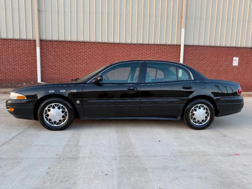 2004 Buick LeSabre Custom photo 1