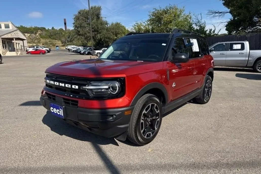 2024 Ford Bronco Sport Outer Banks photo 1