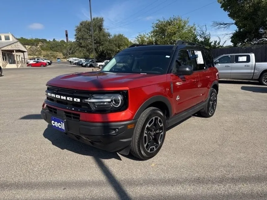 2024 Ford Bronco Sport Outer Banks photo 1
