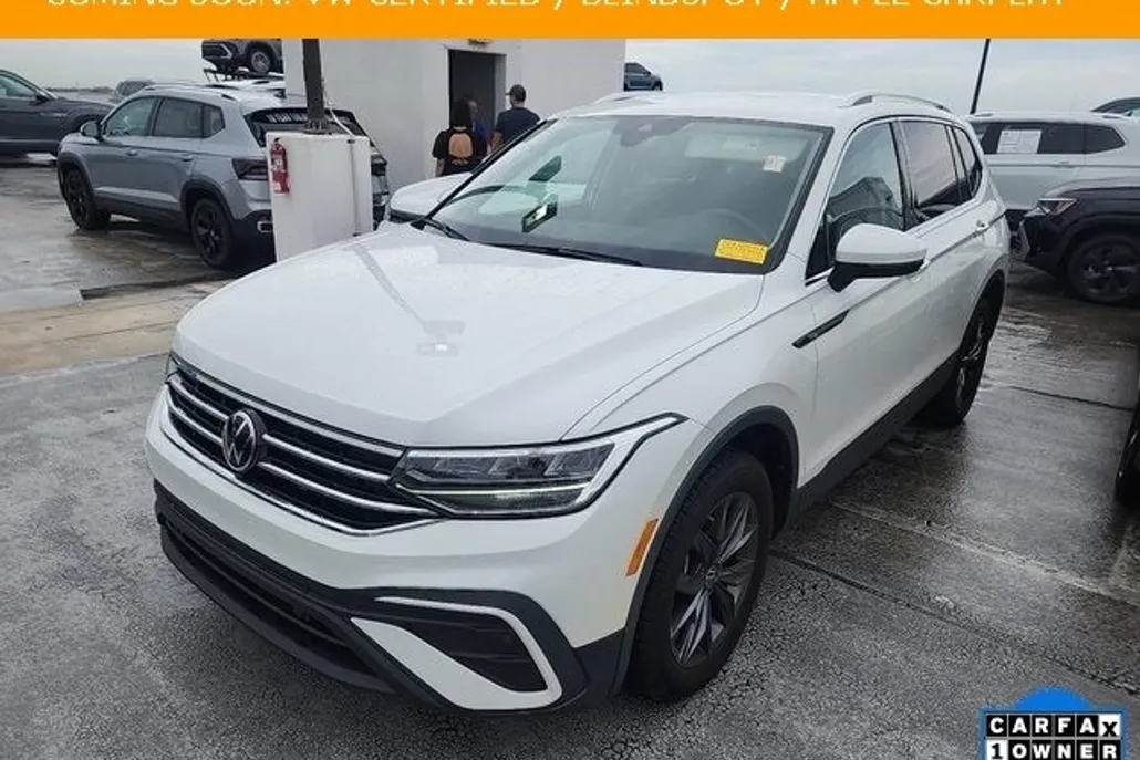 2023 Volkswagen Tiguan SE photo 1