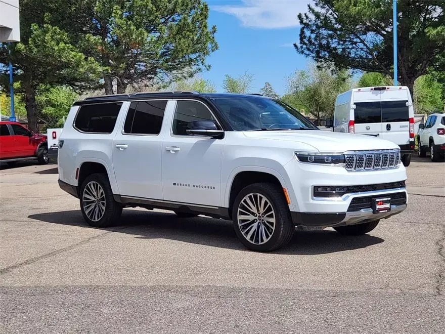 2024 Jeep Grand Wagoneer L III photo 1