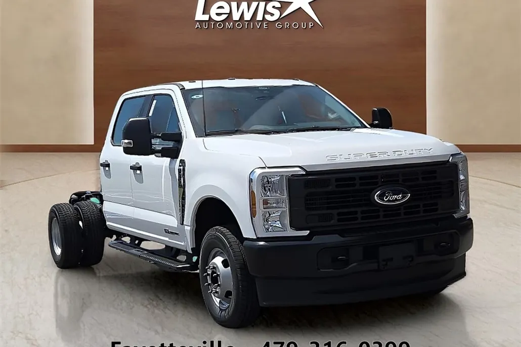 2025 Ford F-350 photo 1