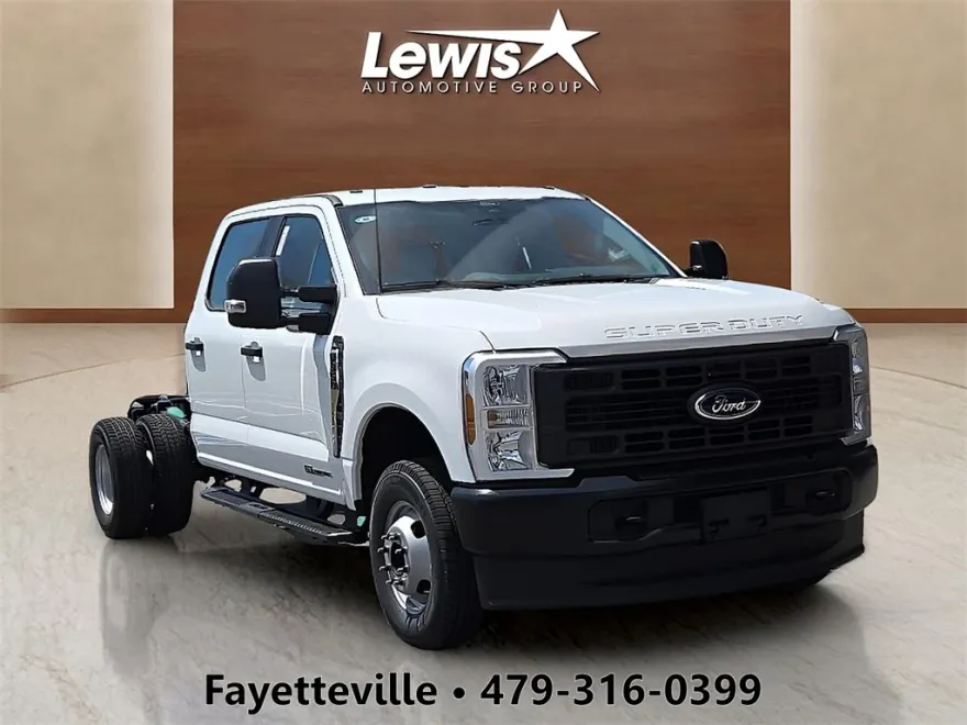 2025 Ford F-350 photo 1