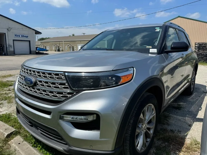 2023 Ford Explorer Limited photo 1