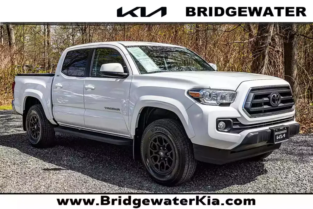 2022 Toyota Tacoma SR5 photo 1