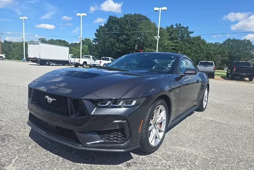 2024 Ford Mustang GT Premium photo 1