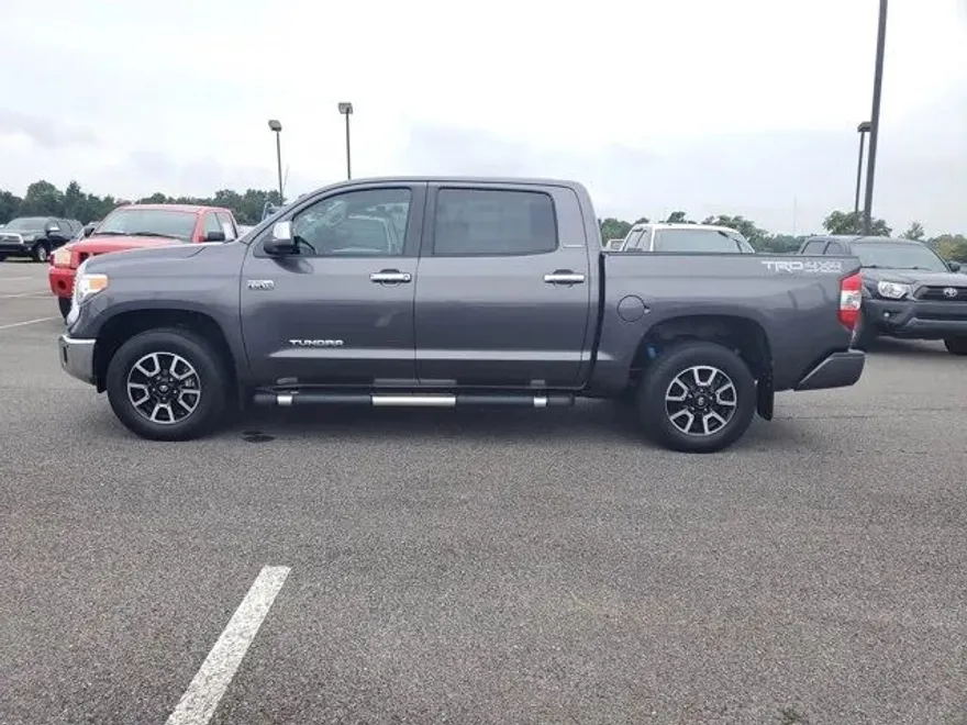 2017 Toyota Tundra Limited photo 1
