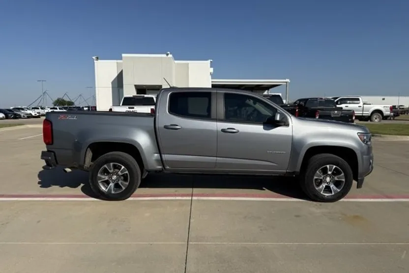 2019 Chevrolet Colorado Z71 photo 1