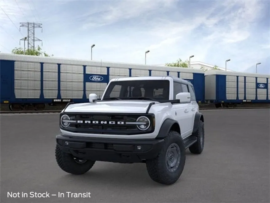 2025 Ford Bronco Outer Banks photo 1