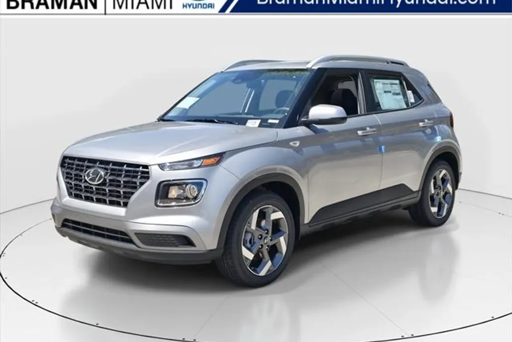 2025 Hyundai Venue SEL photo 1