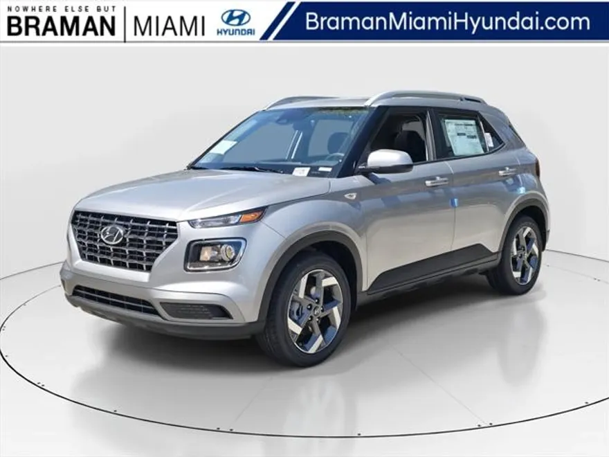 2025 Hyundai Venue SEL photo 1