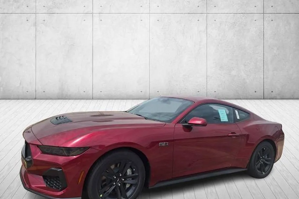 2025 Ford Mustang GT photo 1