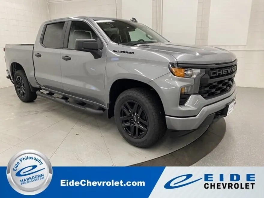 2025 Chevrolet Silverado 1500 Custom photo 1
