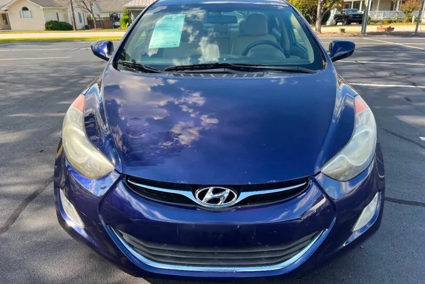 2013 Hyundai Elantra GLS photo 1