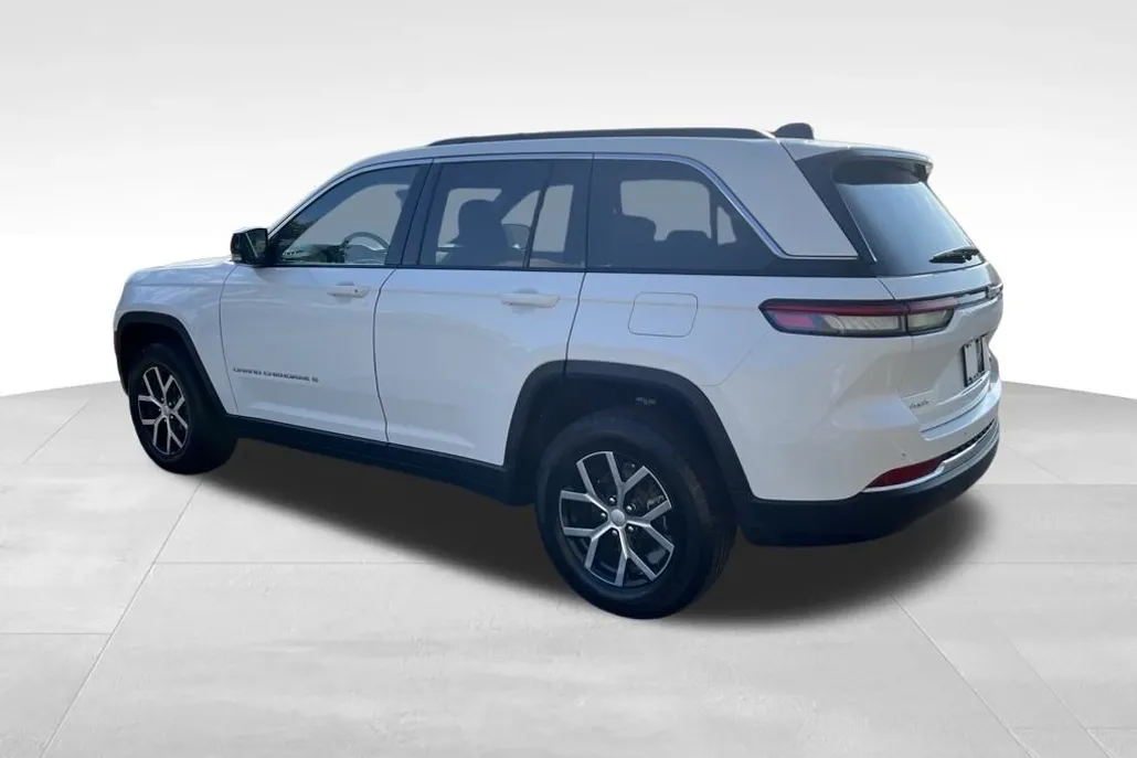 2024 Jeep Grand Cherokee Limited photo 1