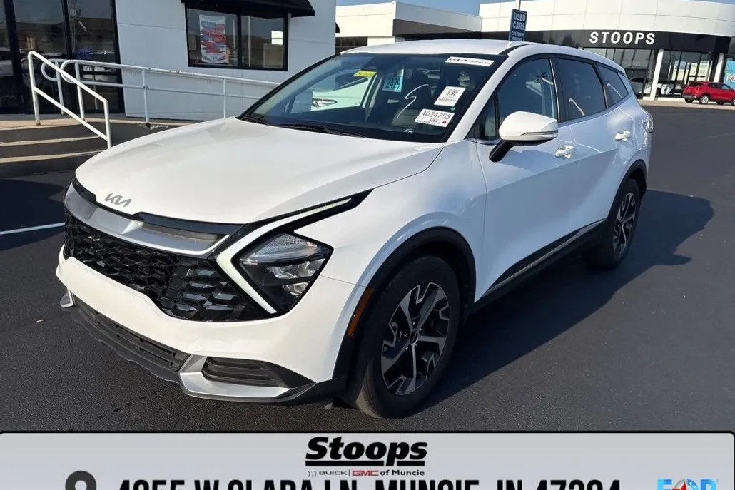 2023 Kia Sportage EX photo 1