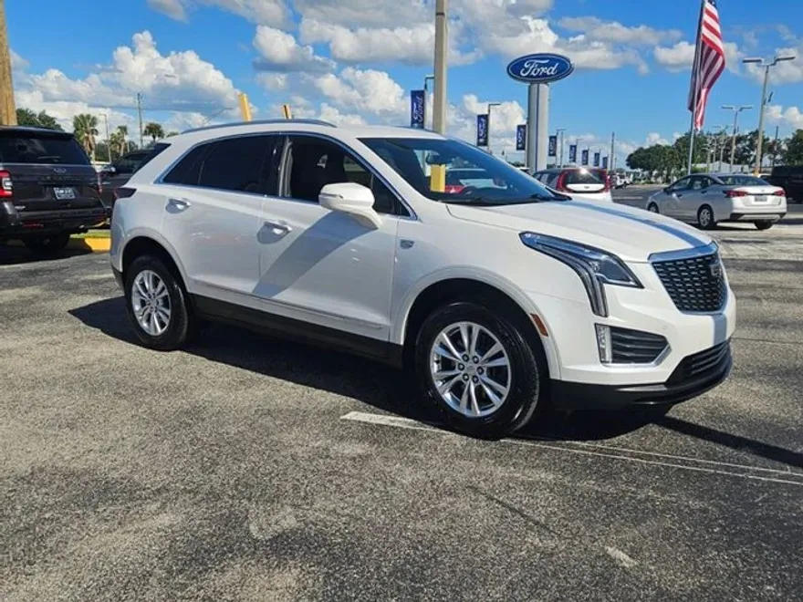 2021 Cadillac XT5 Luxury photo 1