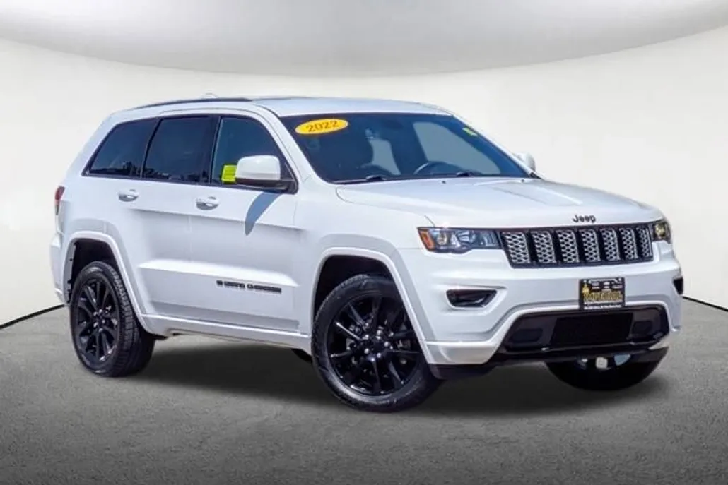 2022 Jeep Cherokee Laredo X photo 1
