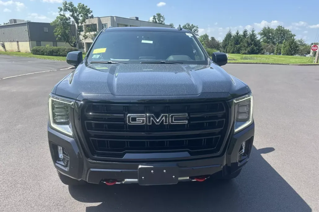 2022 Gmc Yukon XL AT4 photo 1