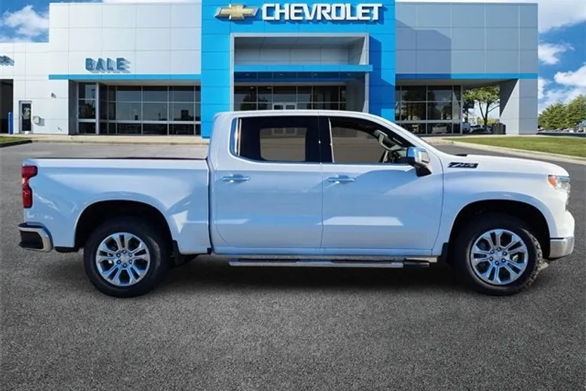 2024 Chevrolet Silverado 1500 LTZ photo 1