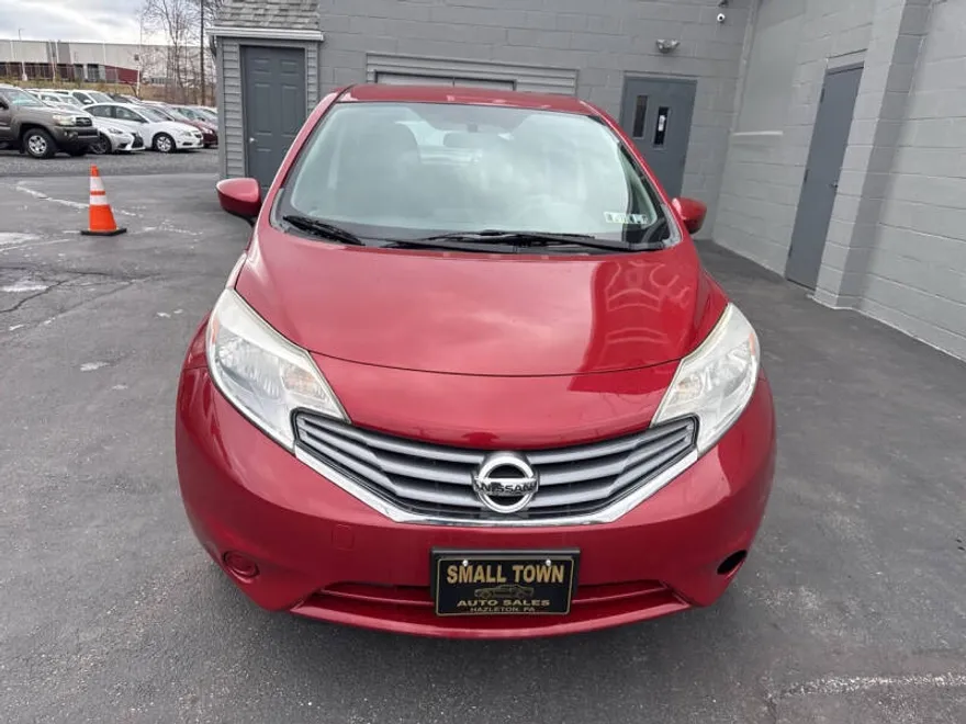 2015 Nissan Versa Note SV photo 1