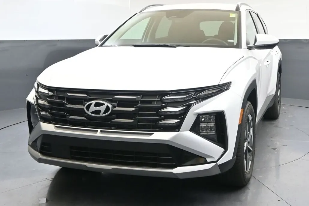 2025 Hyundai Tucson SEL photo 1