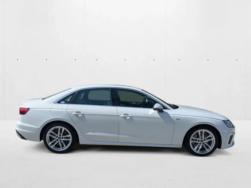 2022 Audi A4 S line Premium Plus 45 TFSI Quattro photo 1