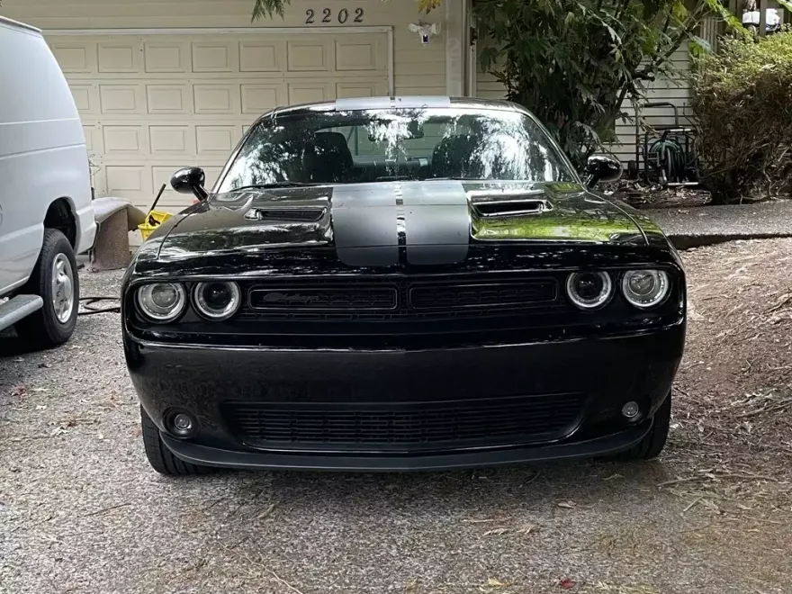 2023 Dodge Challenger SXT photo 1
