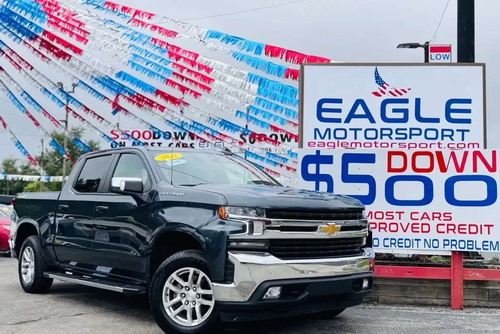 2021 Chevrolet Silverado LT photo 1