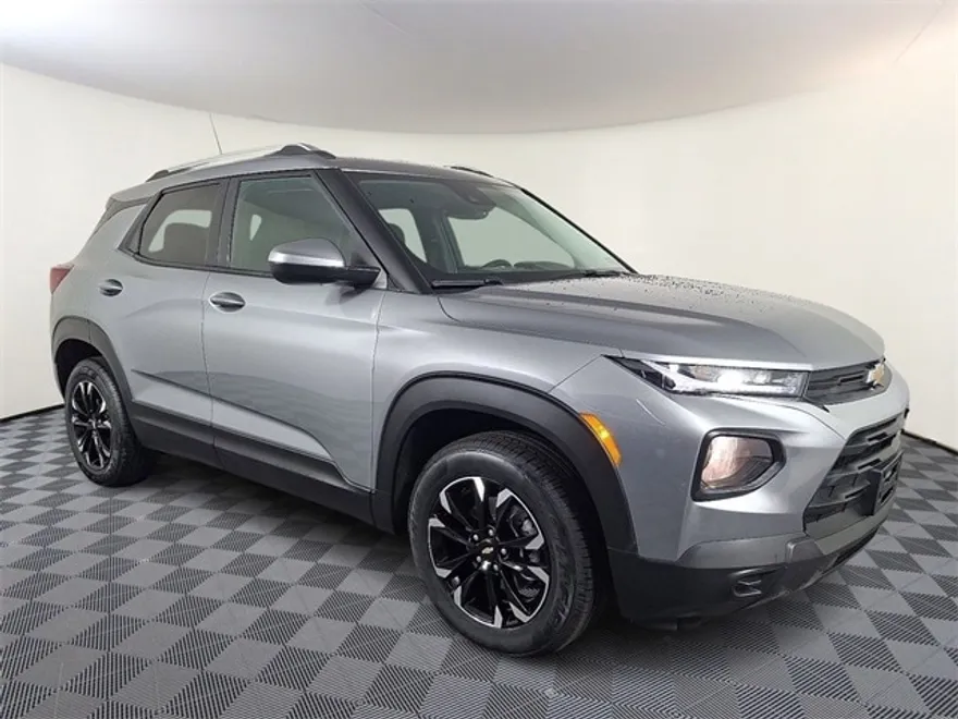 2023 Chevrolet Trailblazer LT photo 1