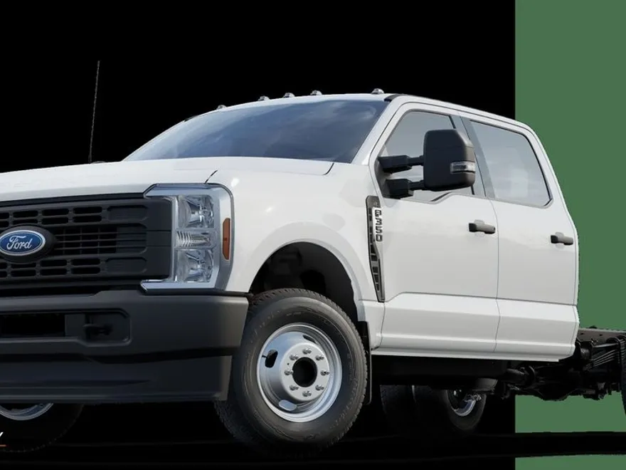 2025 Ford F-350 photo 1