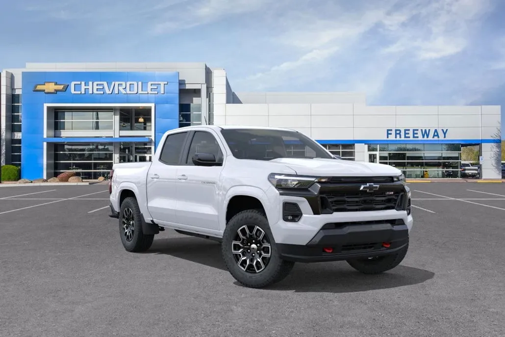 2026 Chevrolet Colorado Z71 photo 1