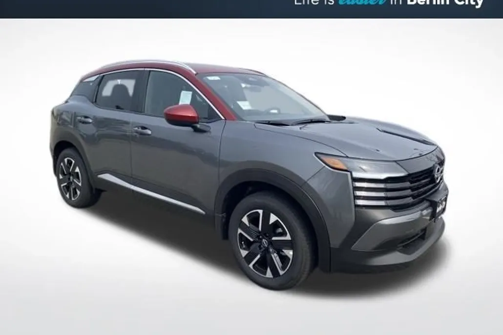 2025 Nissan Kicks SV photo 1