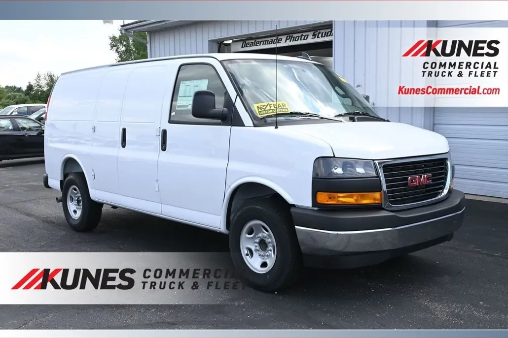 2025 Gmc Savana 2500 Cargo photo 1