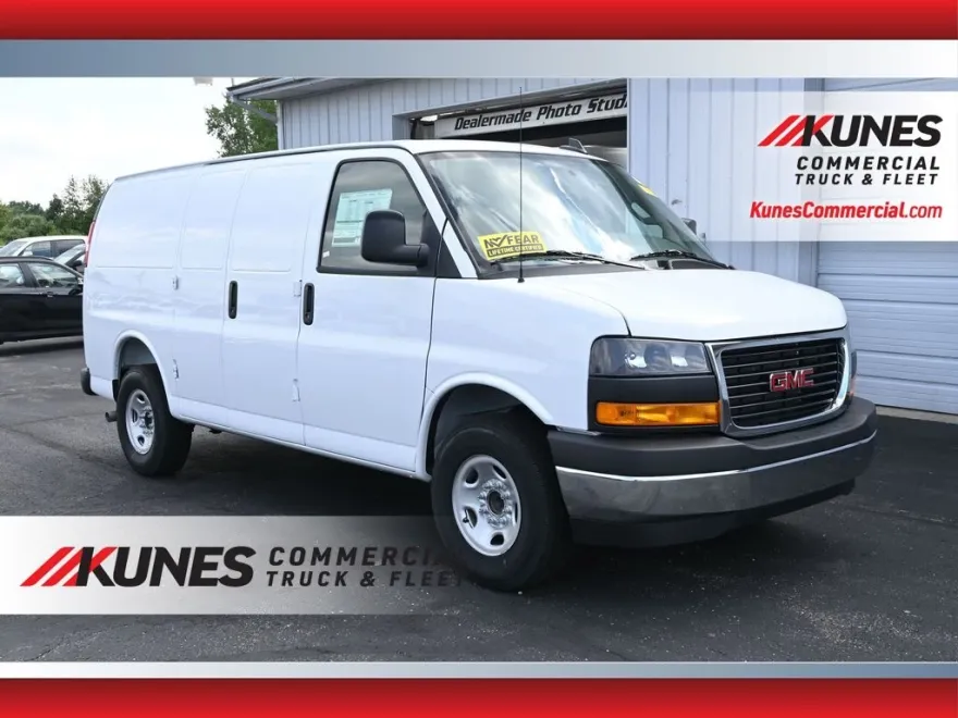 2025 Gmc Savana 2500 Cargo photo 1