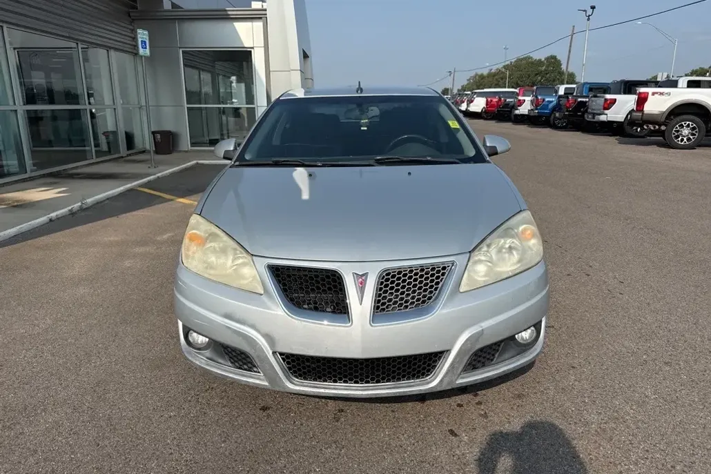 2010 Pontiac G6 Base photo 1