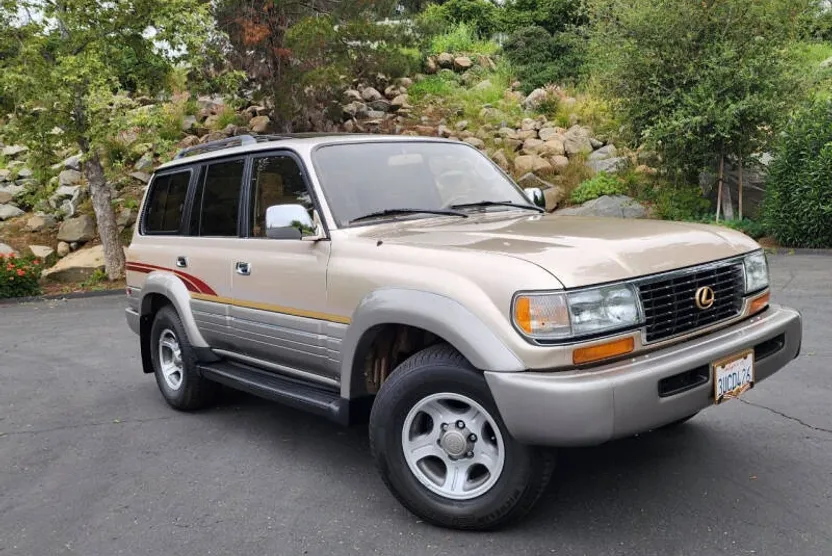 1997 Lexus LX 450 photo 1