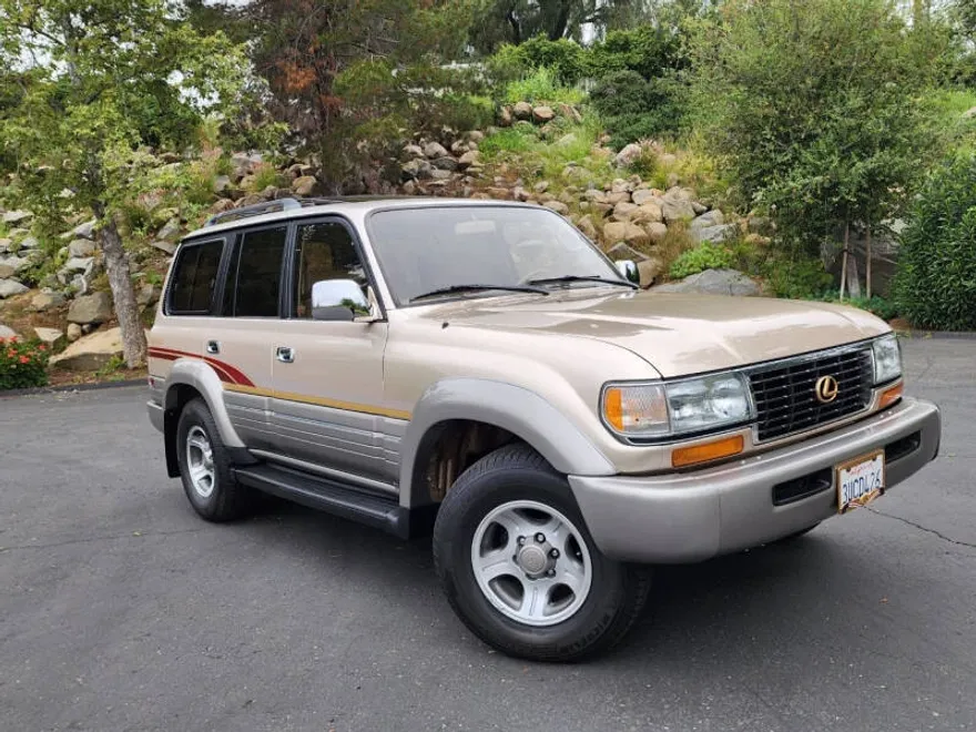 1997 Lexus LX 450 photo 1