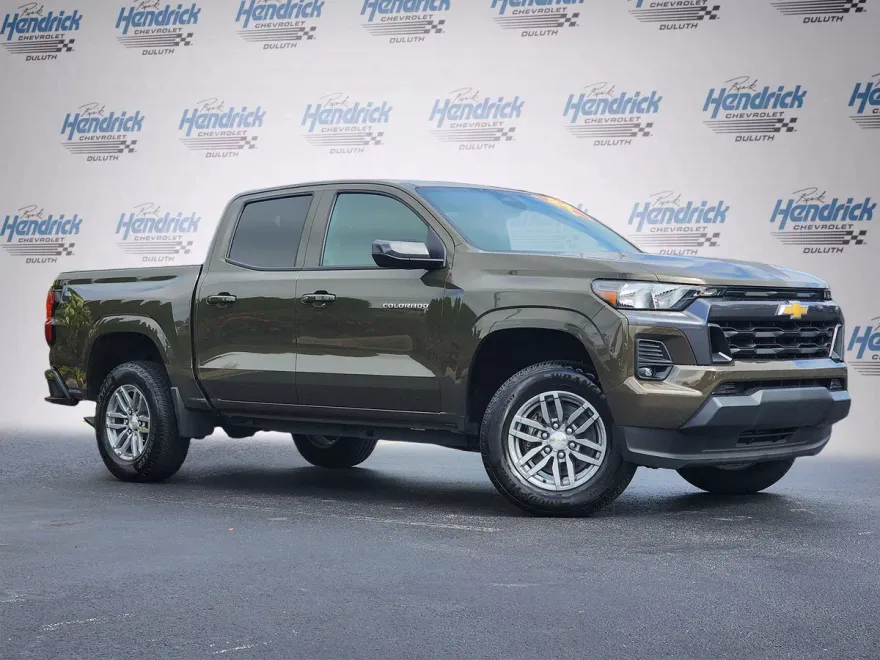 2024 Chevrolet Colorado LT photo 1
