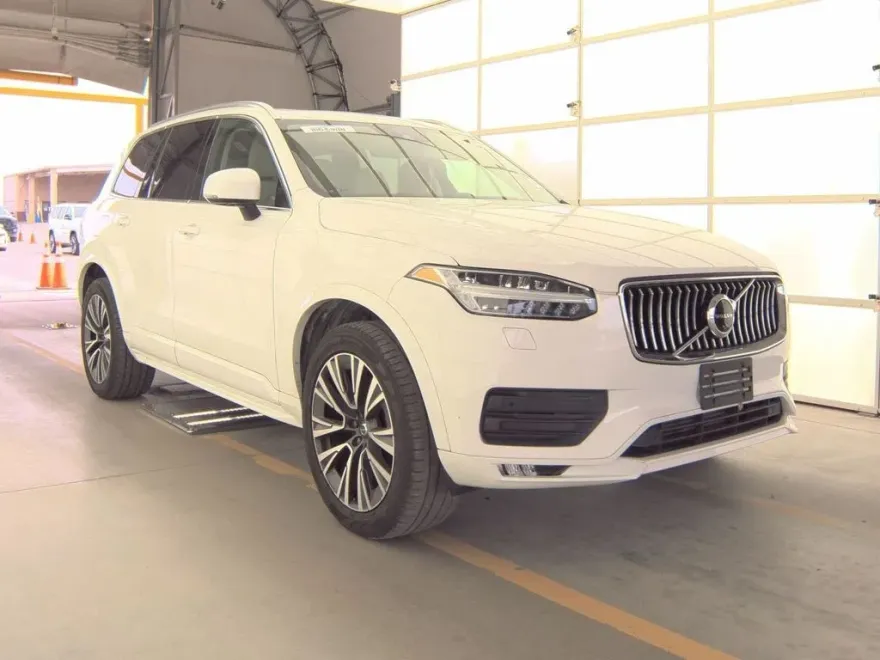 2020 Volvo XC90 T6 Momentum photo 1