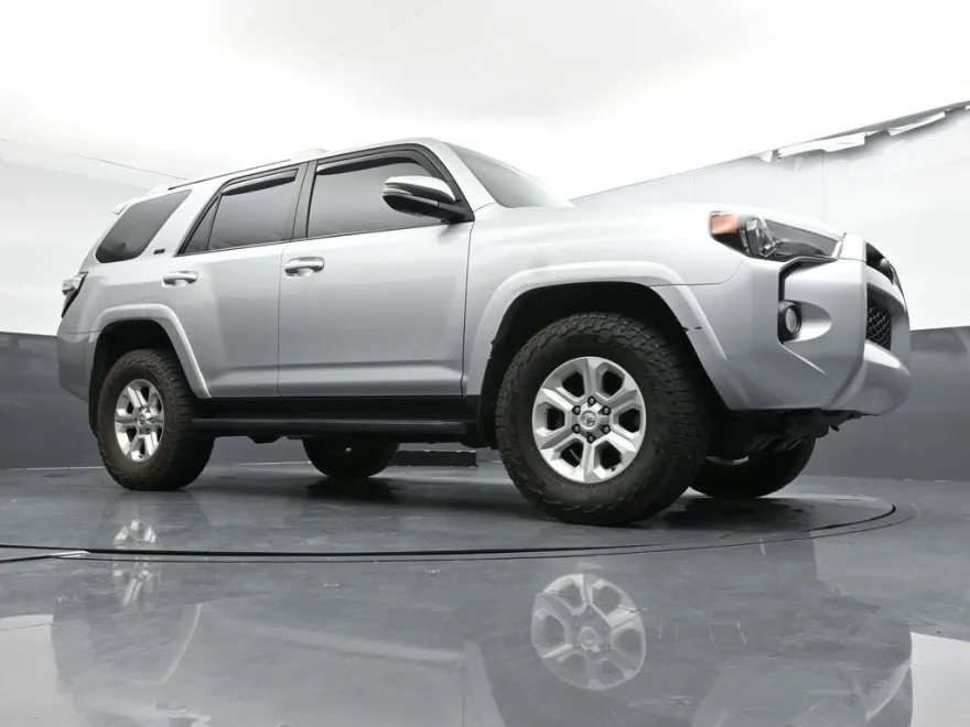 2016 Toyota 4Runner SR5 Premium photo 1
