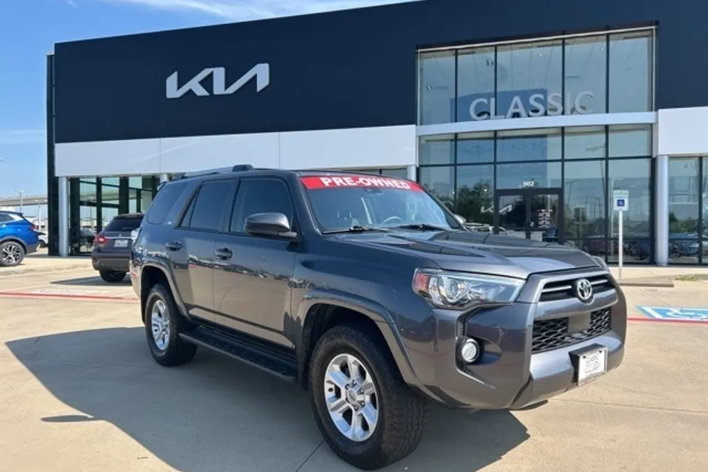 2020 Toyota 4Runner Limited photo 1