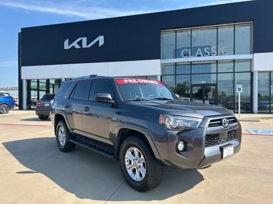2020 Toyota 4Runner Limited photo 1