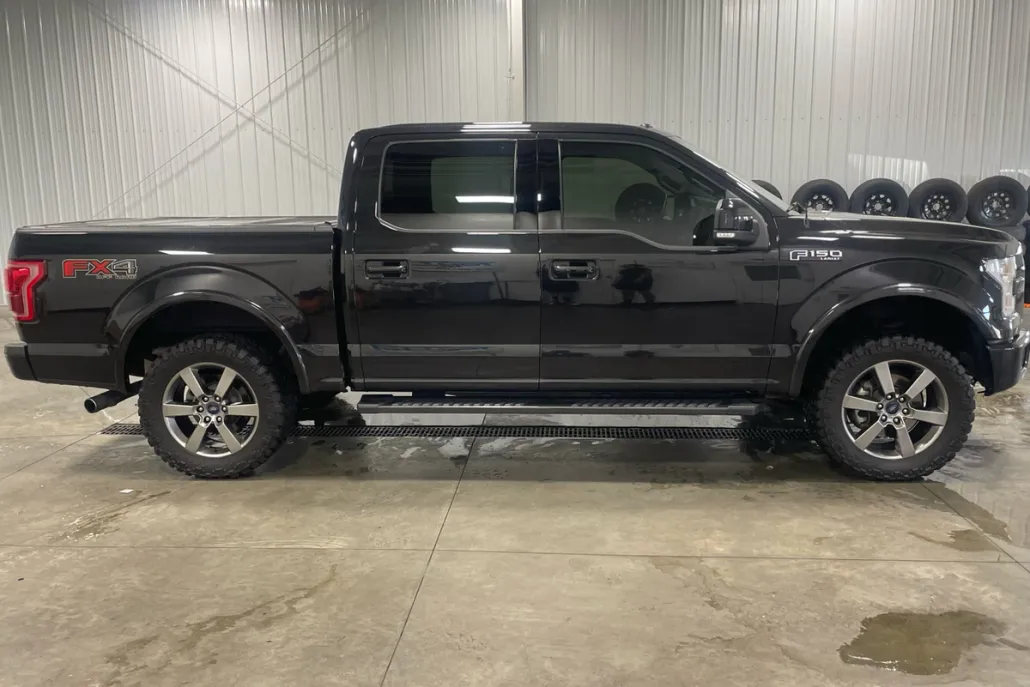2015 Ford F-150 Lariat photo 1
