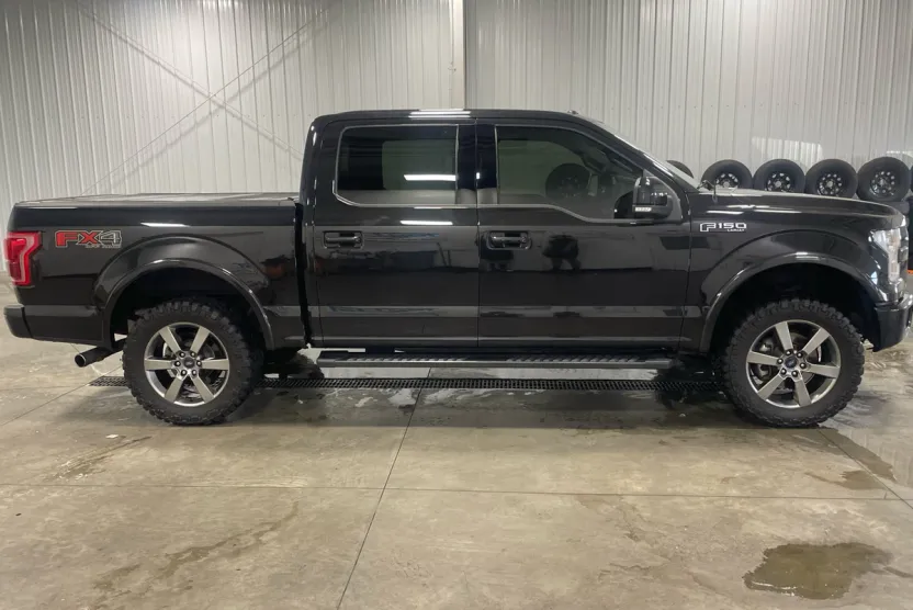2015 Ford F-150 Lariat photo 1