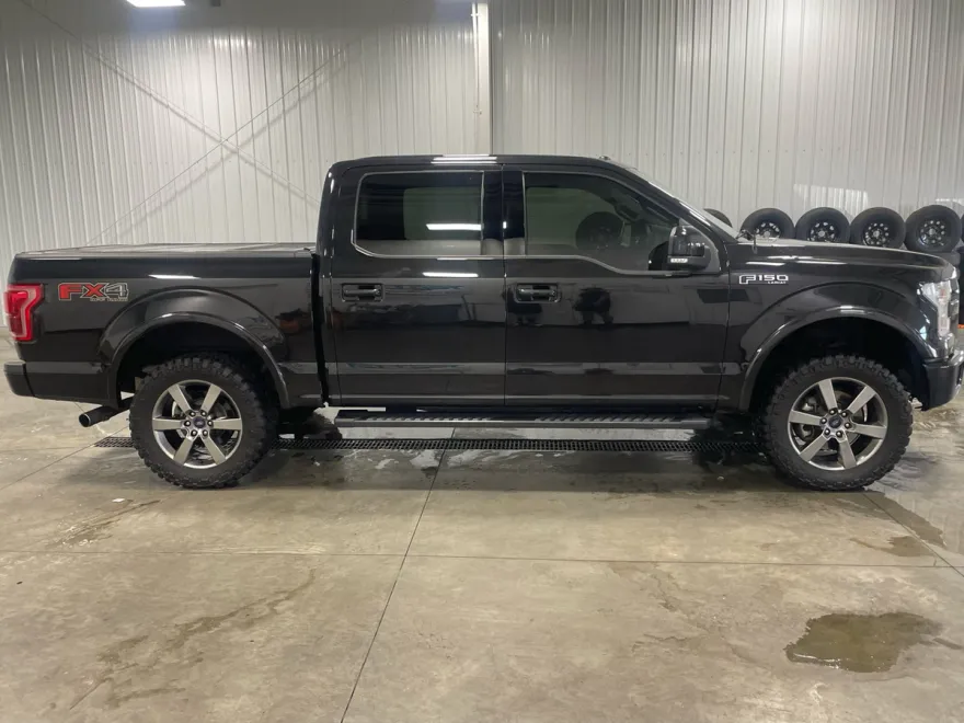 2015 Ford F-150 Lariat photo 1