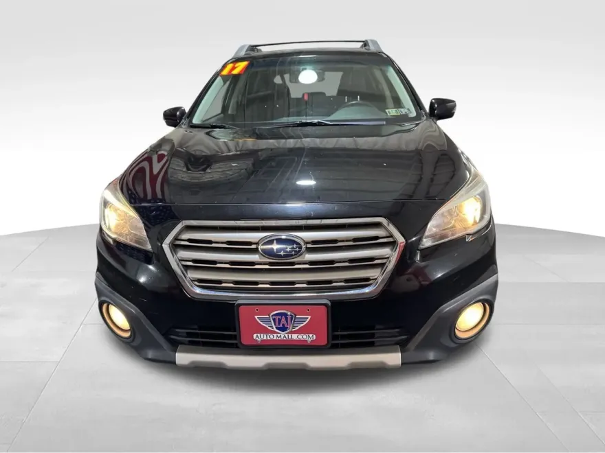 2017 Subaru Outback 2.5i Limited photo 1