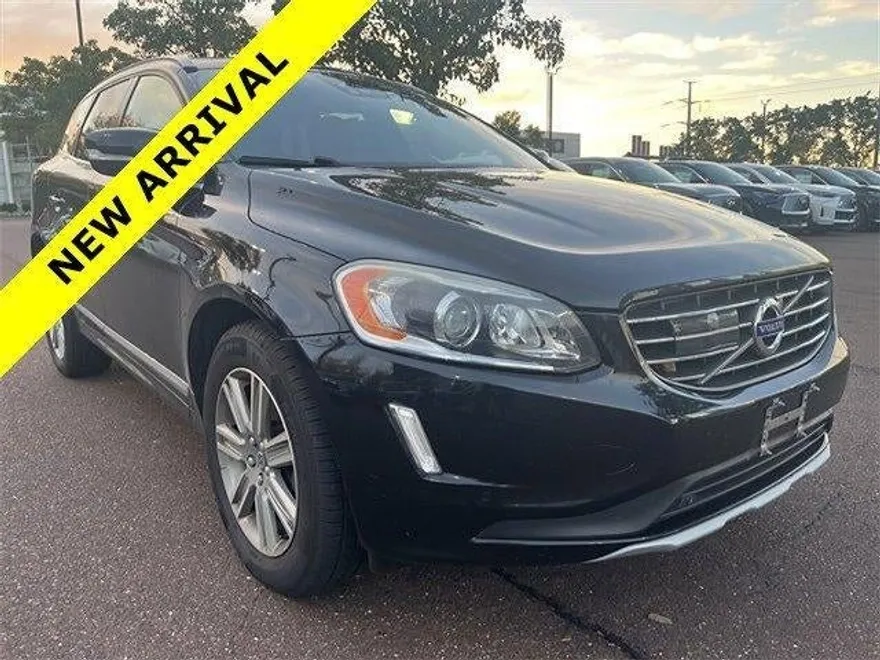 2016 Volvo XC60 T6 Platinum photo 1